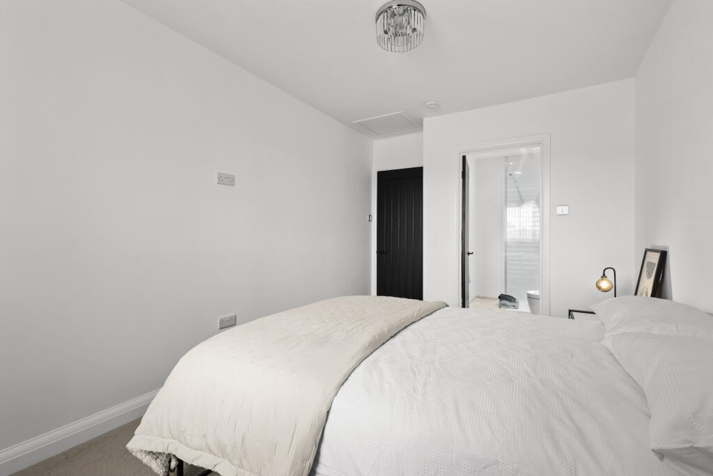 21 Riverside Gardens (25 of 100)