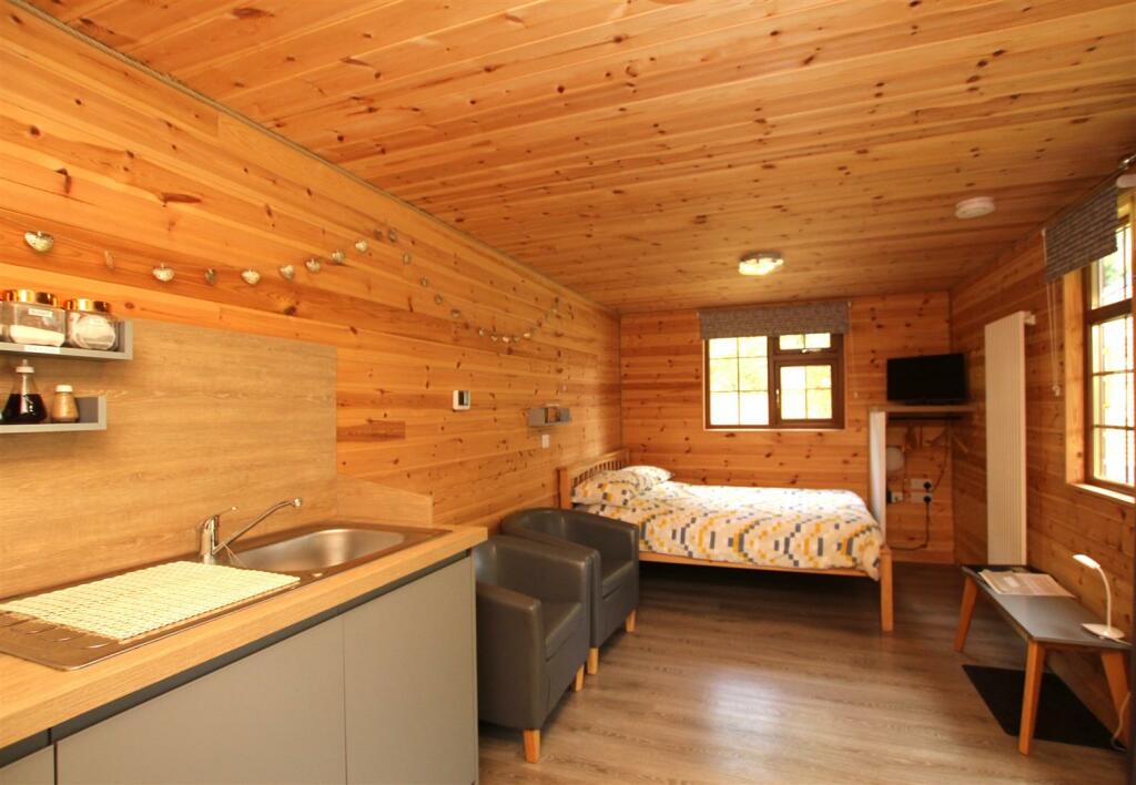 Willow Pod - inside.JPG