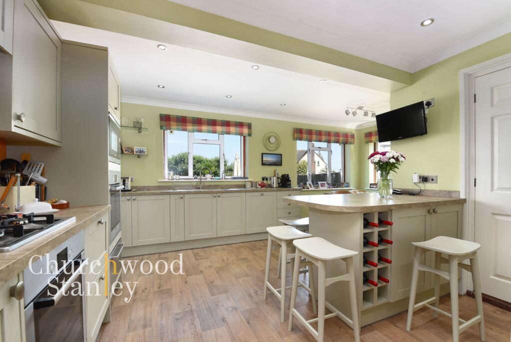 Kitchen / breakfast room