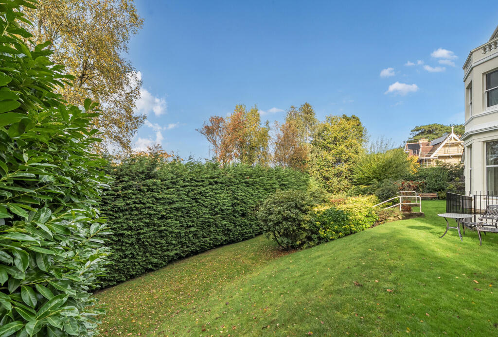 1371926-19-68f79a...