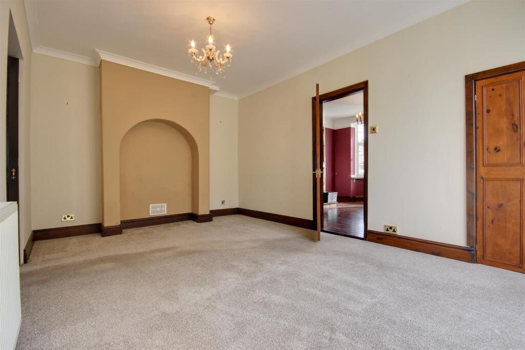 Desmond House (12).jpg