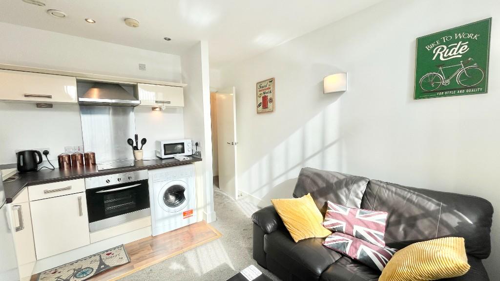 Lounge / Kitchen