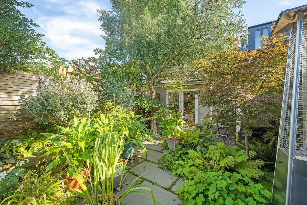 Garden (3).JPG