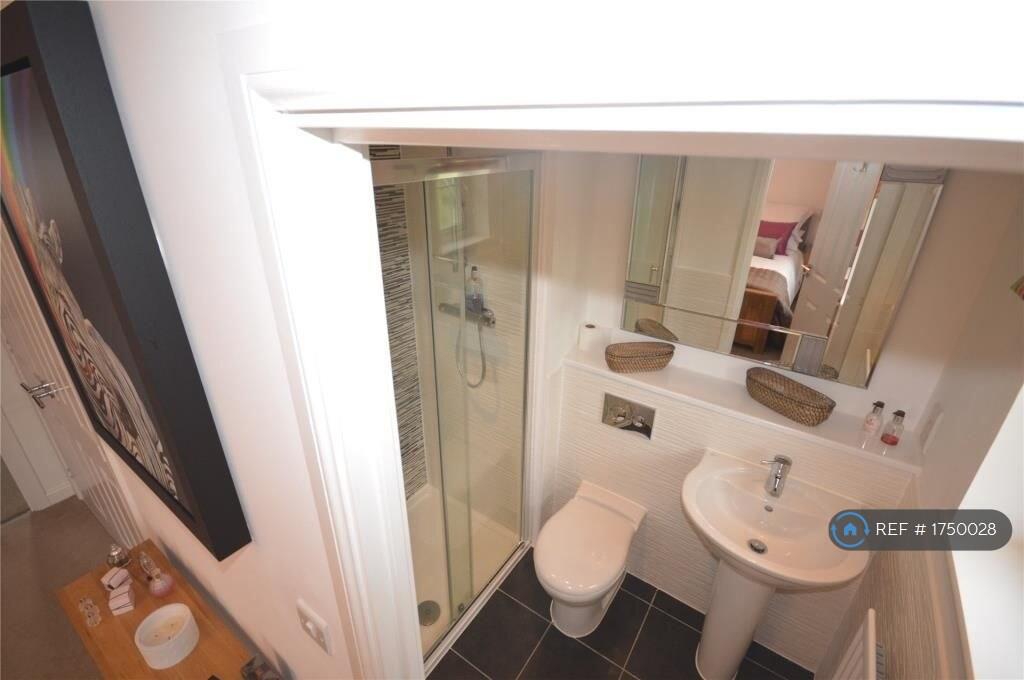 En Suite Shower