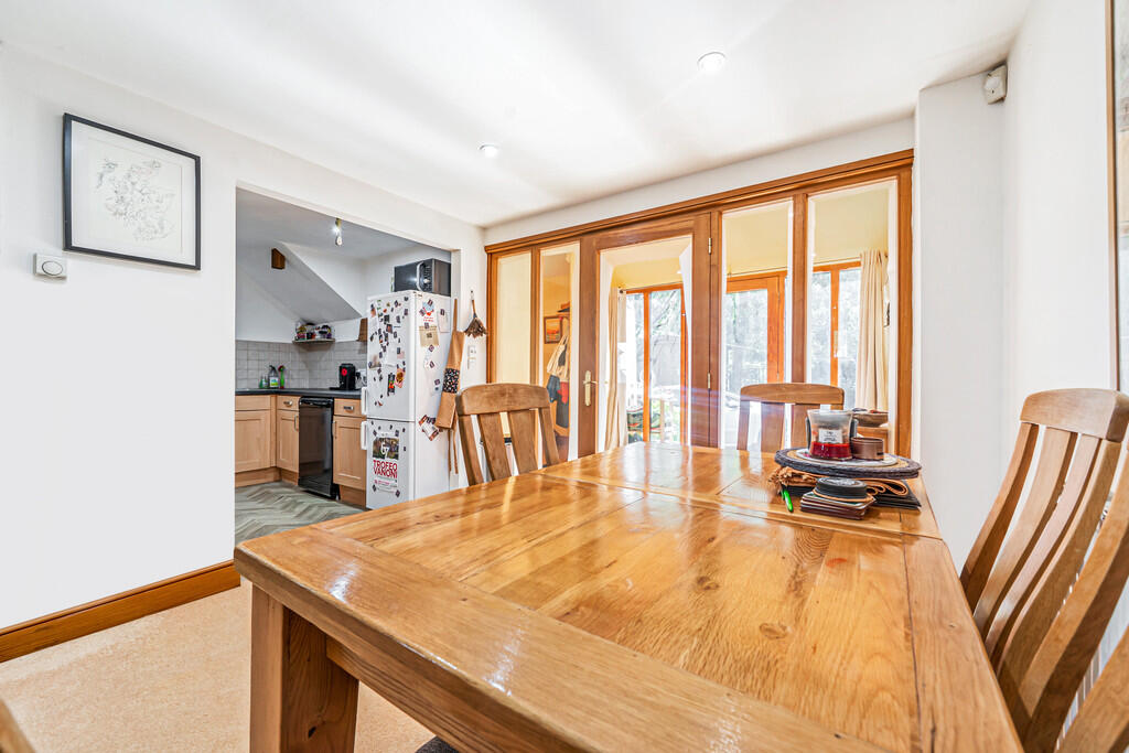 Living / Dining R...