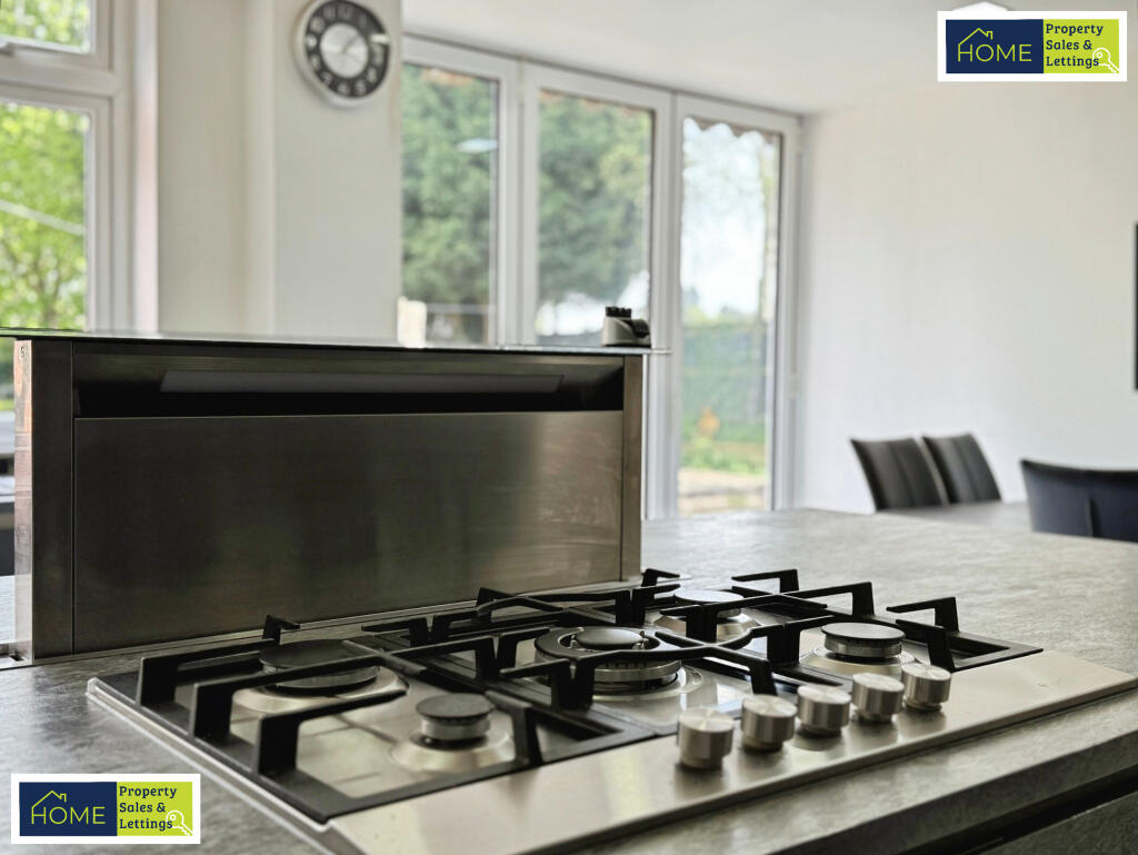 585 Loughborough Road, Birstall, Leicester, LE4 4N