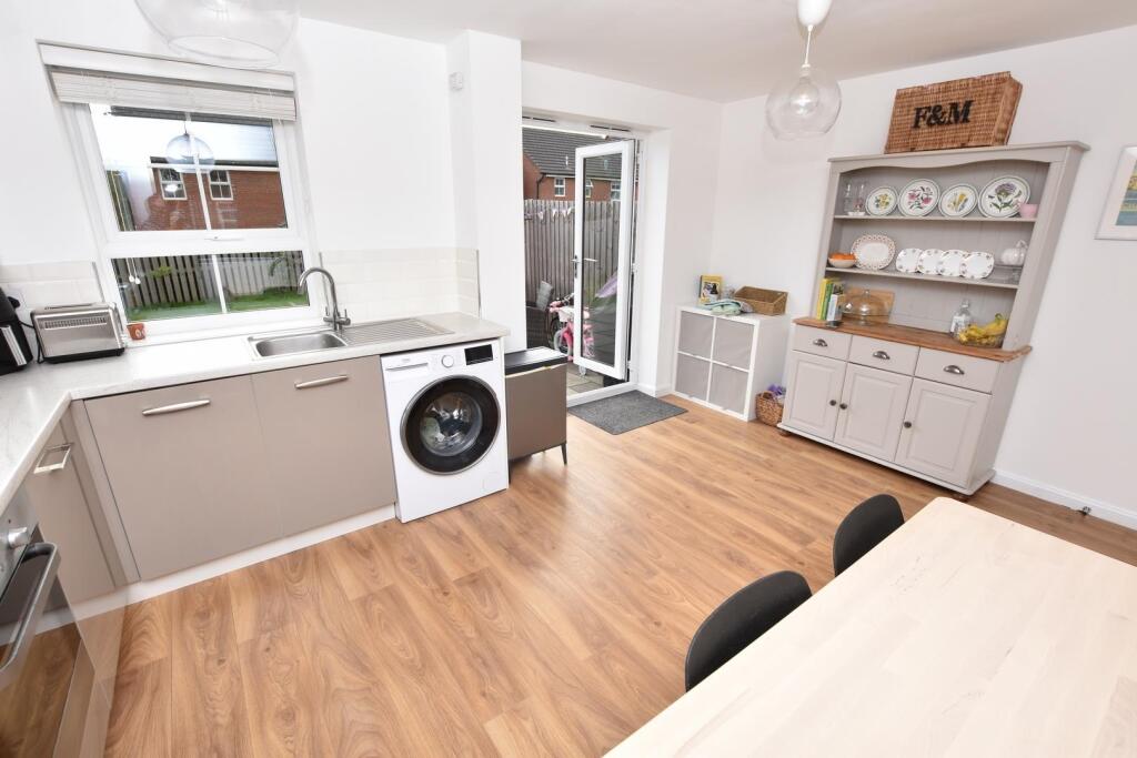 KITCHEN DINING ROOM