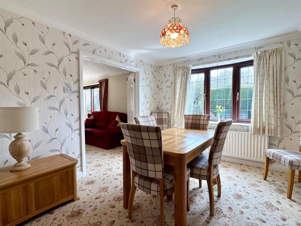 Dining room.jpg