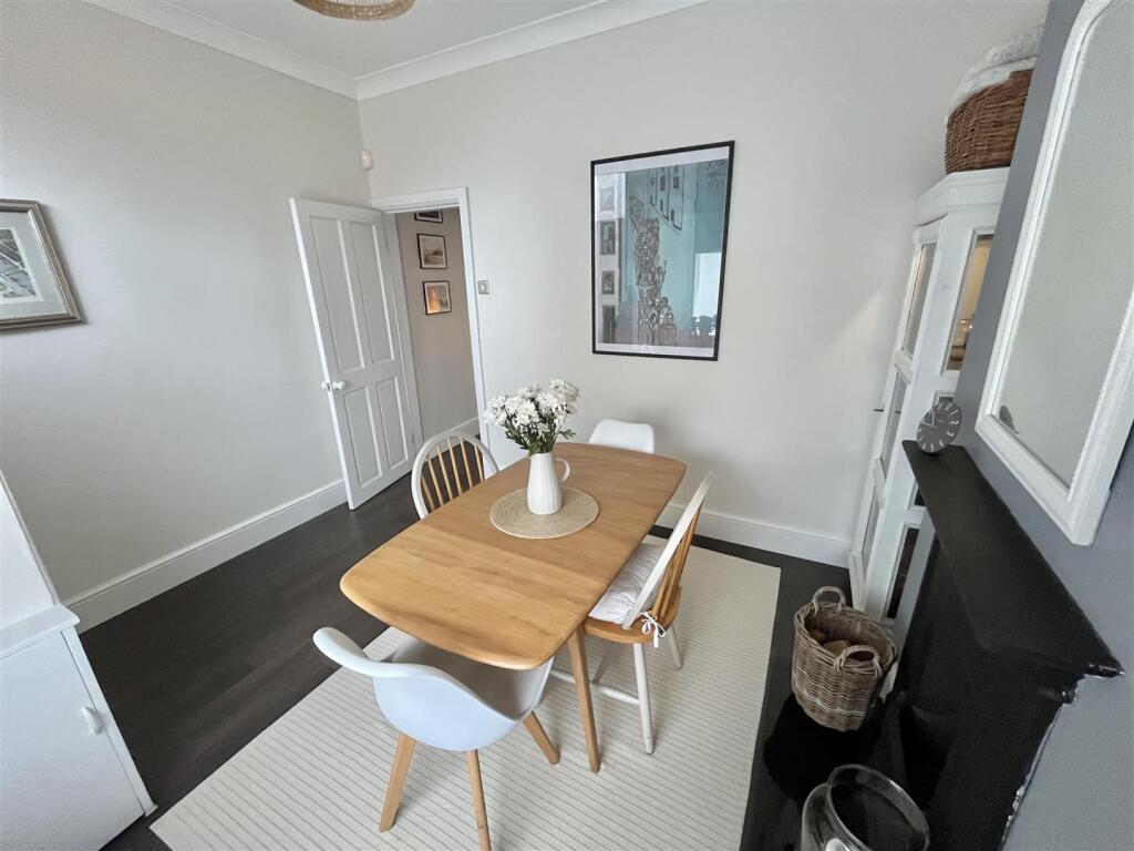 Dining Room Aspect 4