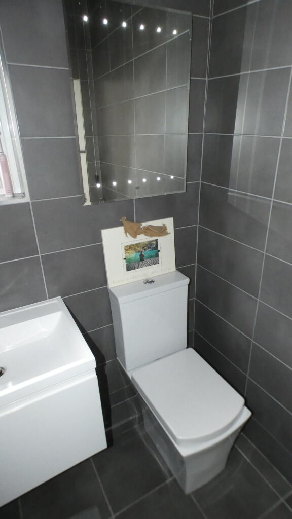 Bathroom1