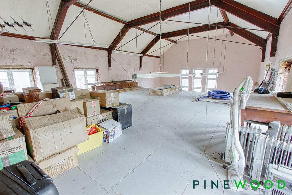 MEZZANINE LIVING ROOM