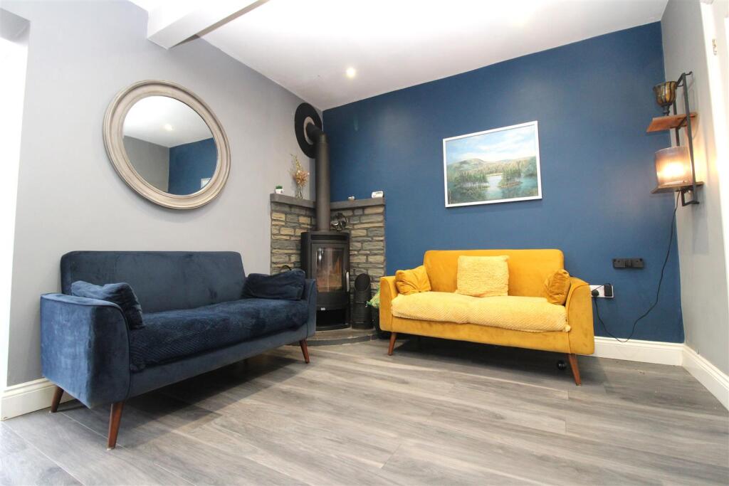 Kitchen/Sitting Room