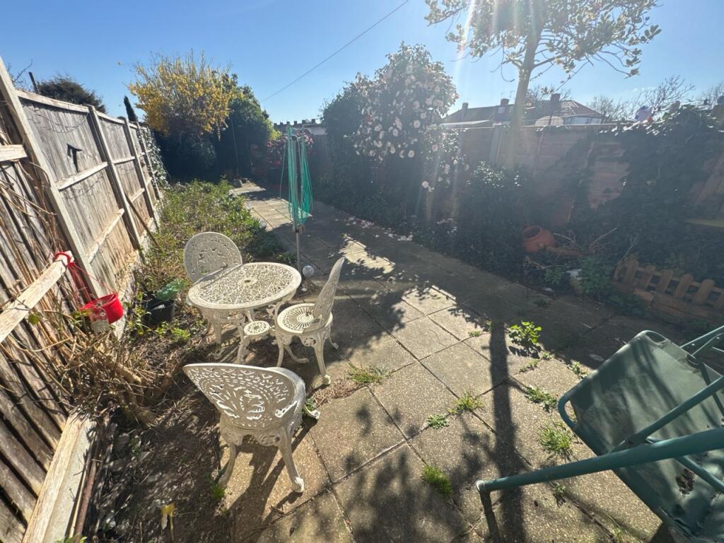 d2433a7b-1124-482...