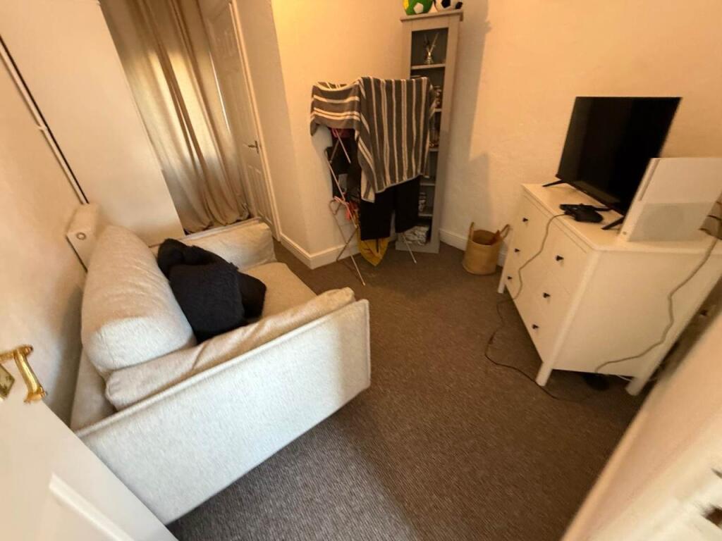 DOWNSTAIRS BEDROOM