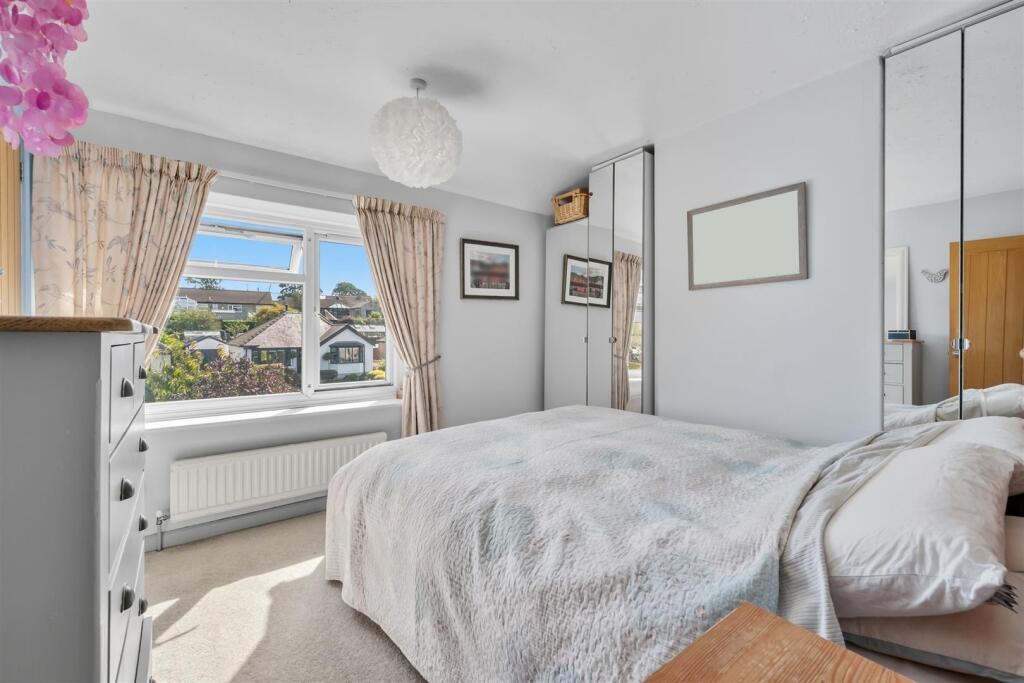 Saxton Mee 2 Whitecross Avenue 417.jpg