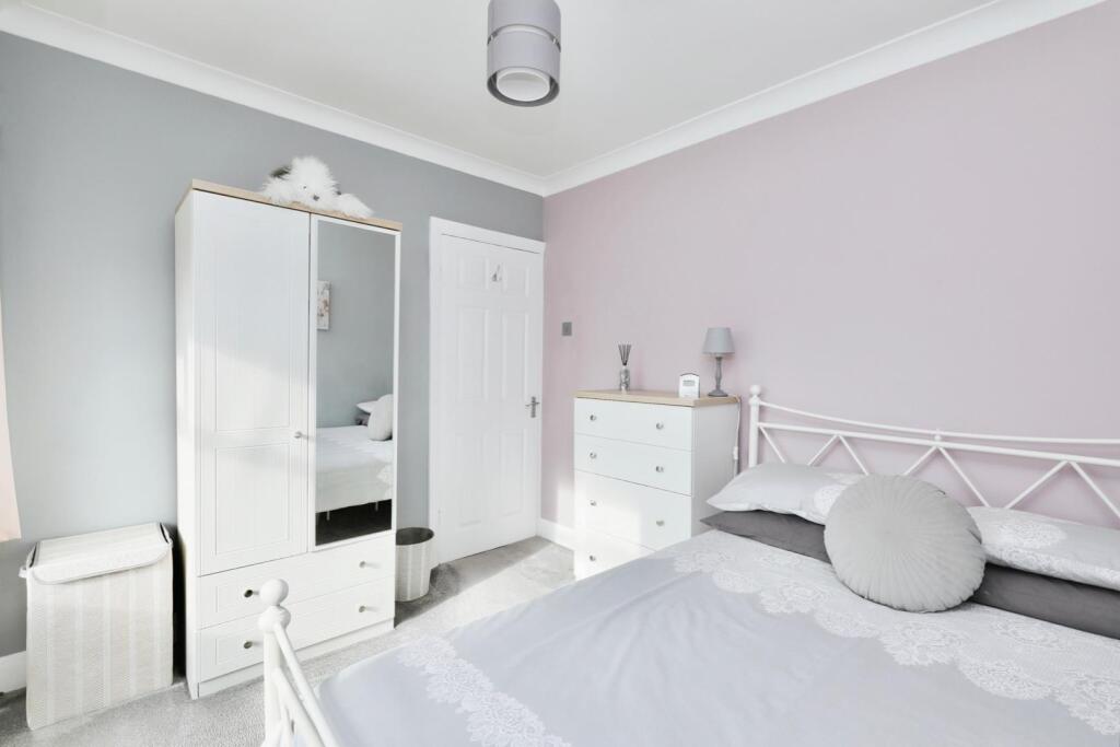 BEDROOM NO.2