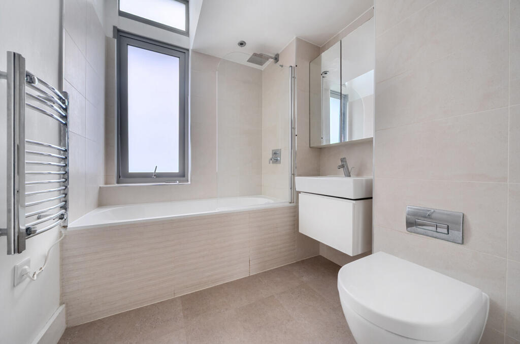 1334140-5-6890aeb...