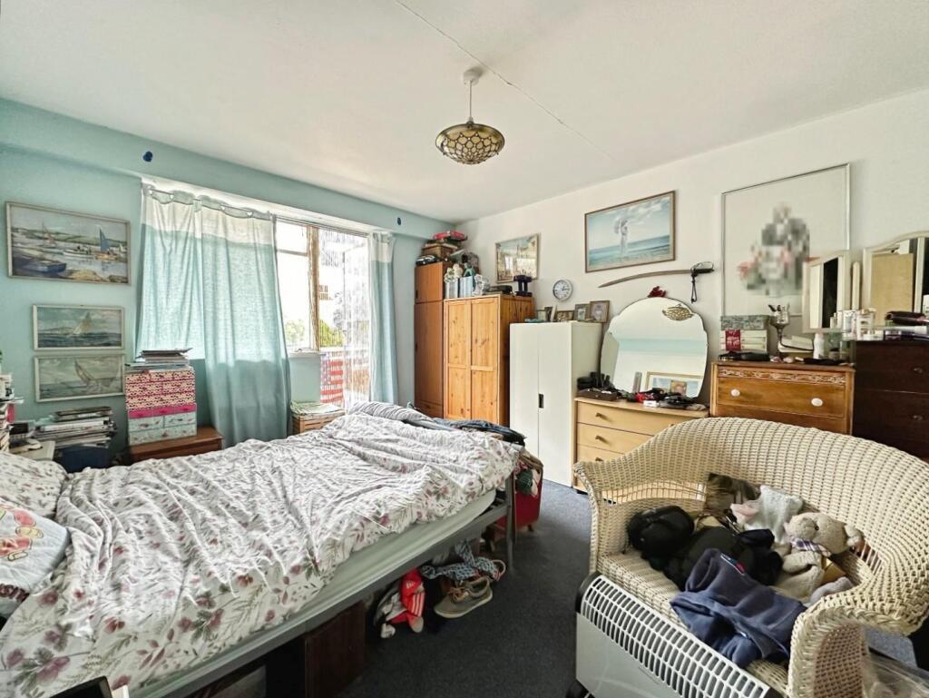 Bedroom1 2.jpg