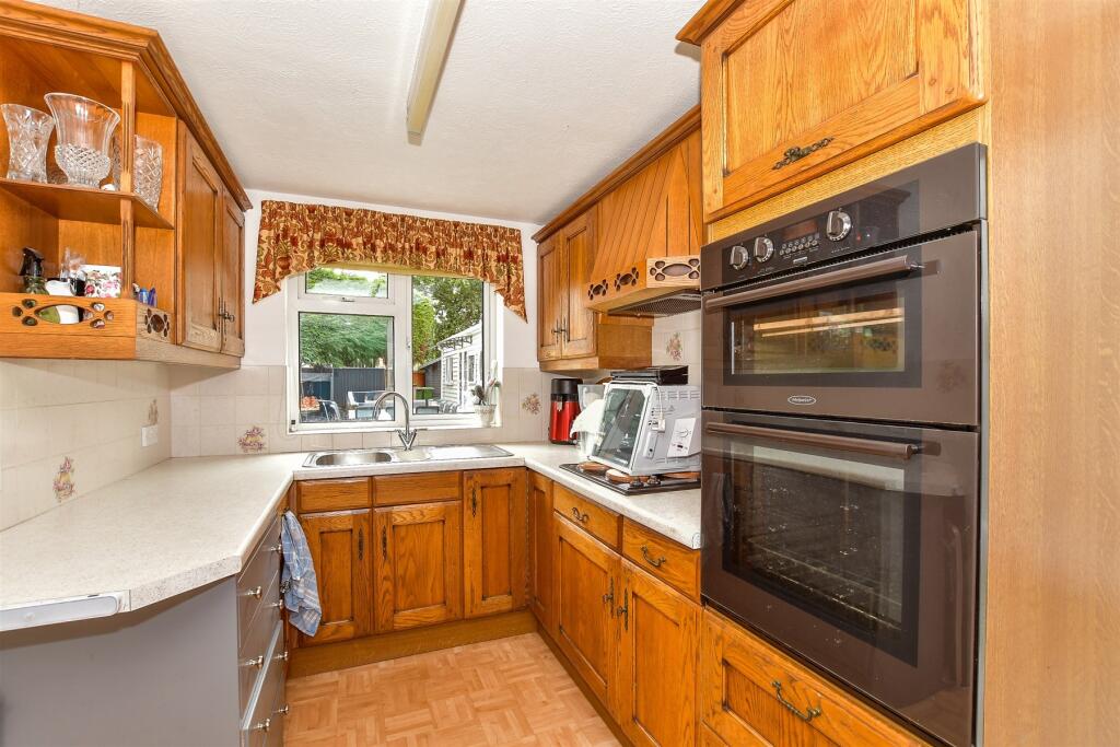 Annexe Kitchen