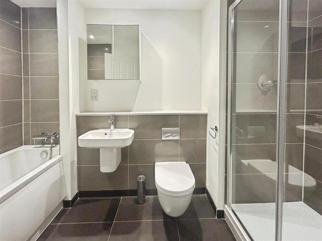 f0643c2b--4438-AC5A-561FB0094505-20746-00000F6D3B5