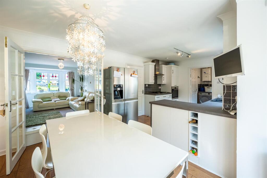 kitchen  dining (6).jpg