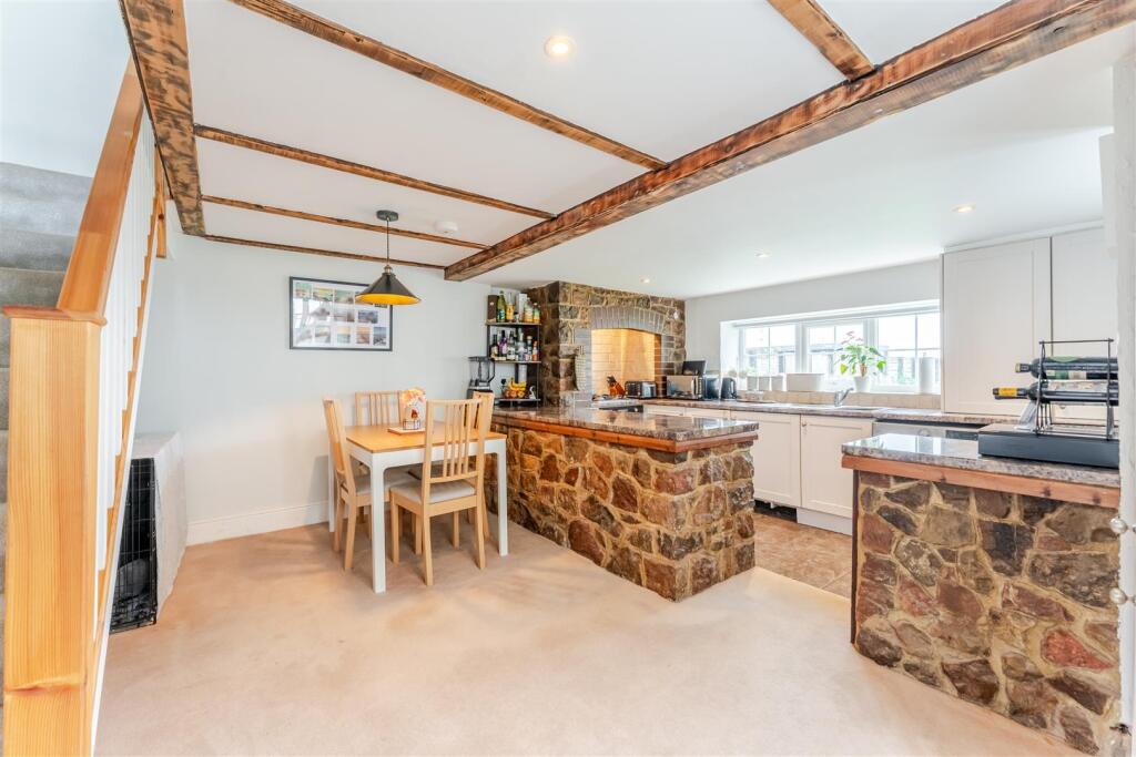 MT 109 Claverhma Road, Claverham, BS49 4LE 11.jpg