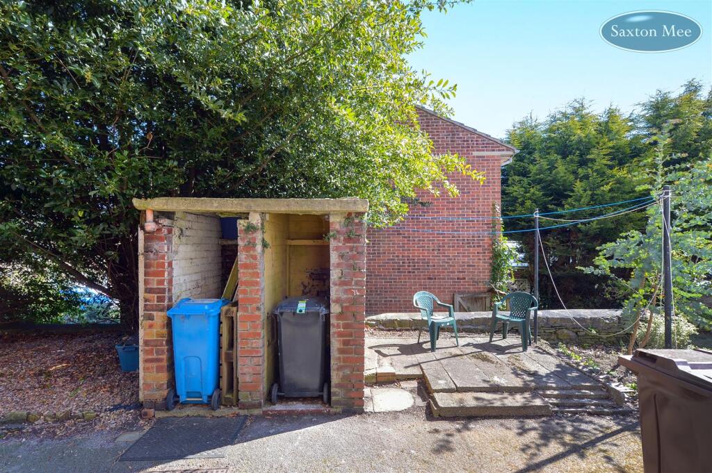 garden area 6304.jpg