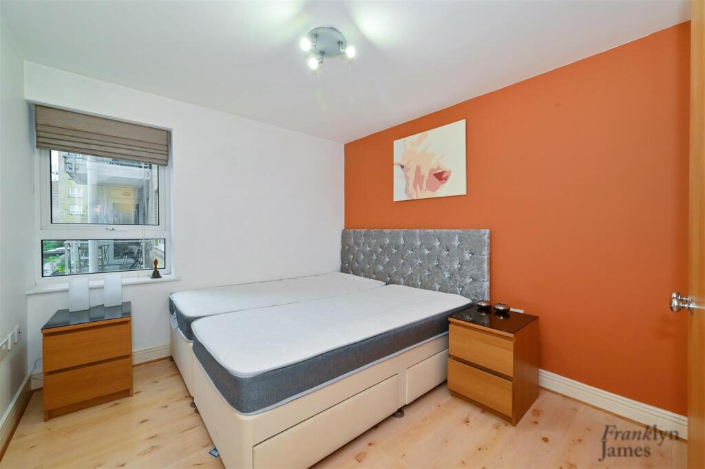 St-Davids-Square (6).JPG