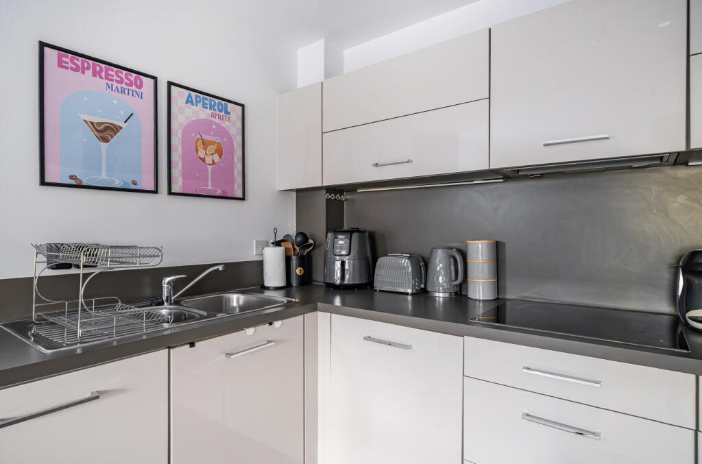 1376089-10-691229...