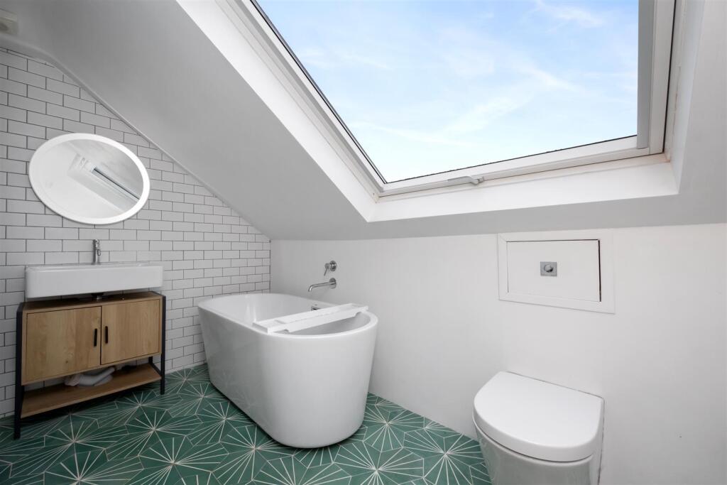 Second Floor Family Bath/Shower Room