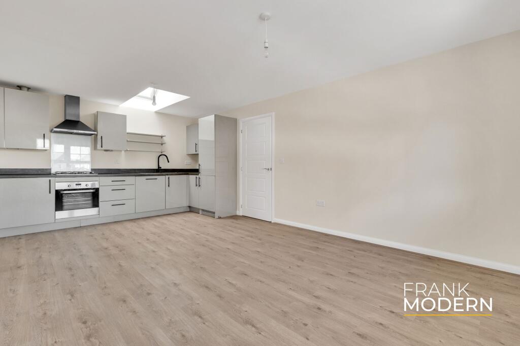 Living / Kitchen