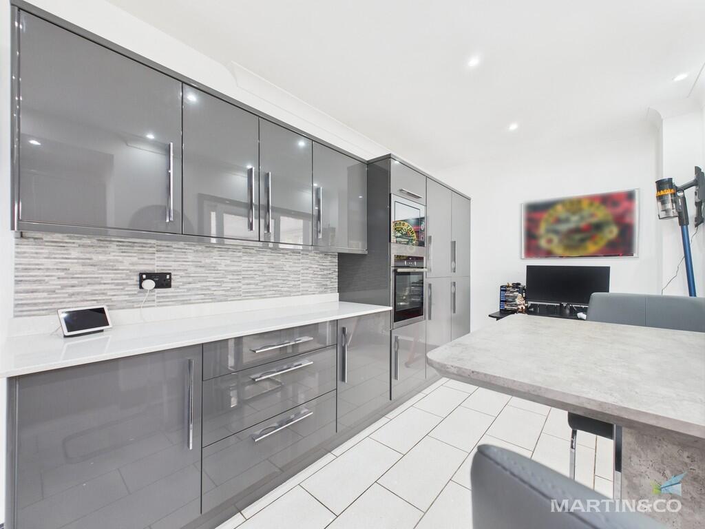 CAM03111G0-PR0365...