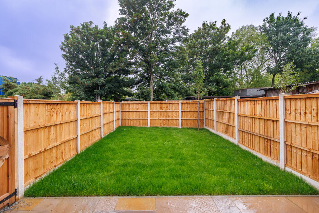 3 Eastwoodbury Lane (5)