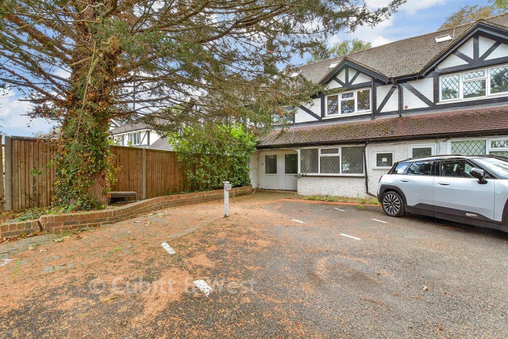 Driveway/Parking