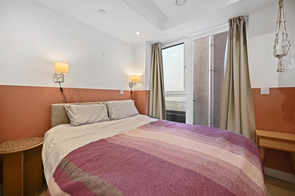 BCAR - Kings Court - Bedroom A (4).JPG