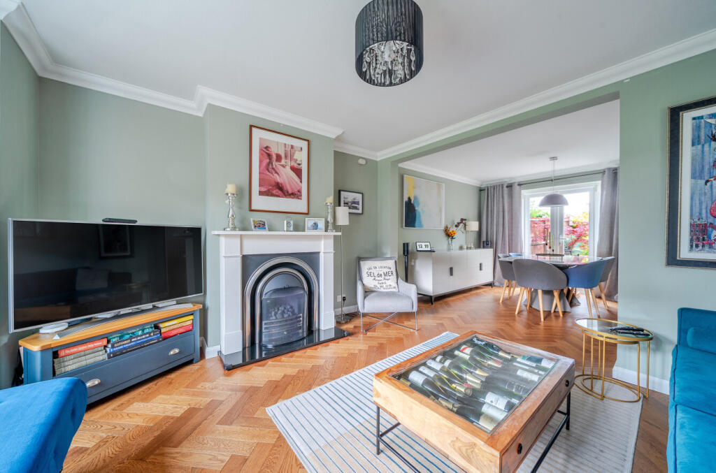 1328307-3-687f95f...