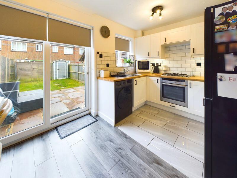 KITCHEN/BREAKFAST ROOM