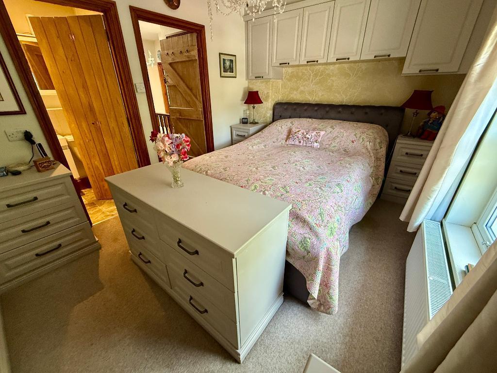 Bed 2 with ensuite shower