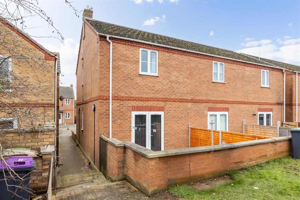 23 Viking Court, Bracebridge Heath, Lincoln-4.jpg