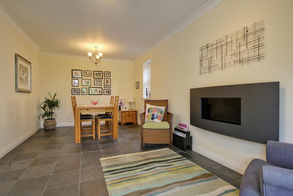 Living Dining Area