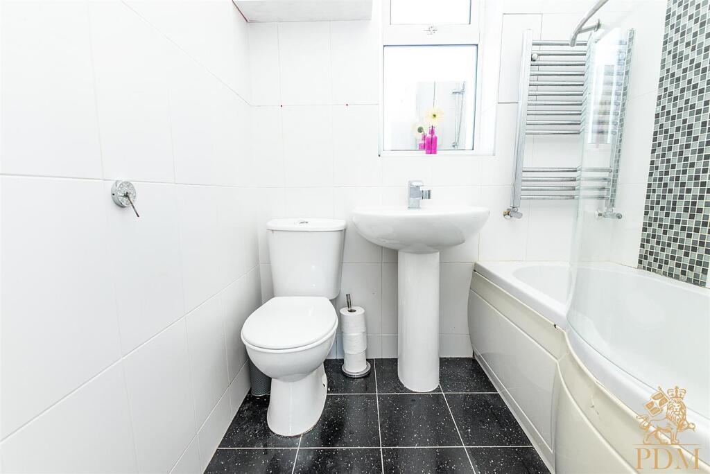 39 Felstead Road (29 of 29).jpg