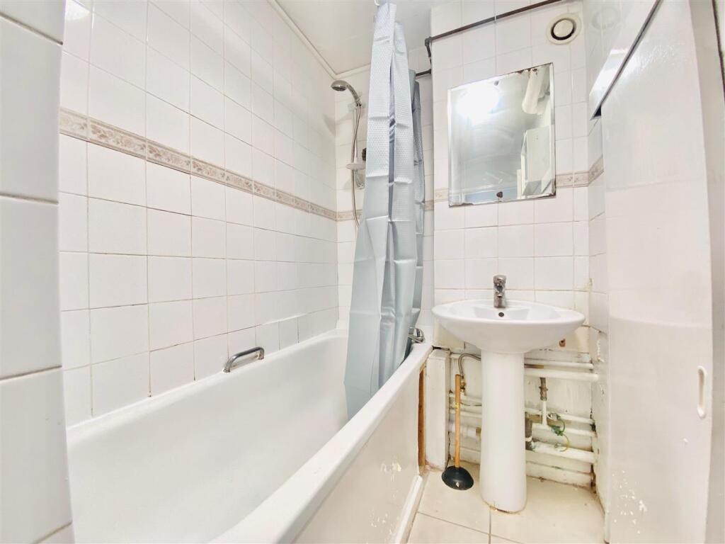 WhatsApp Image 2025-07-28 at 16.08.31_ff466450.jpg