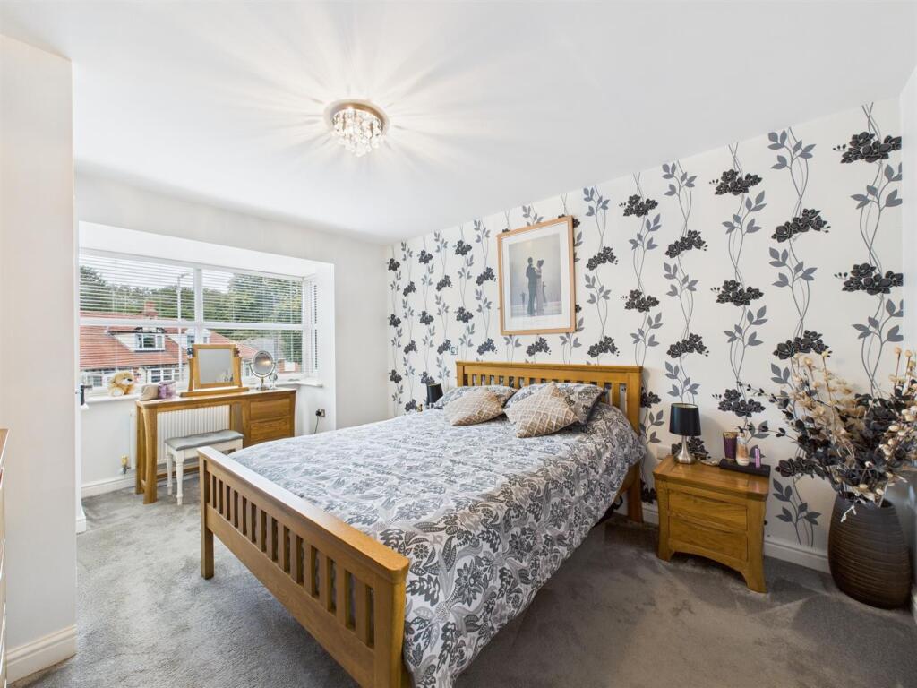 Bedroom: