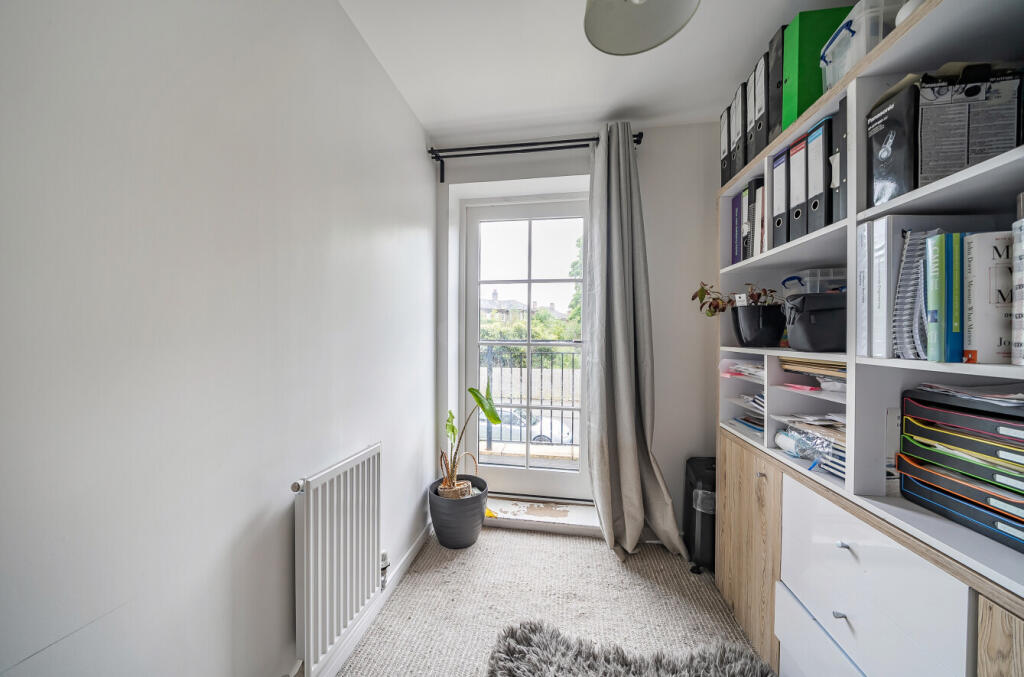 12-6822061064cd8-...