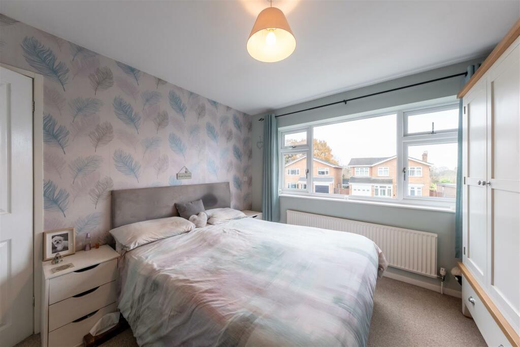 4 Oaktree Close-015.jpg