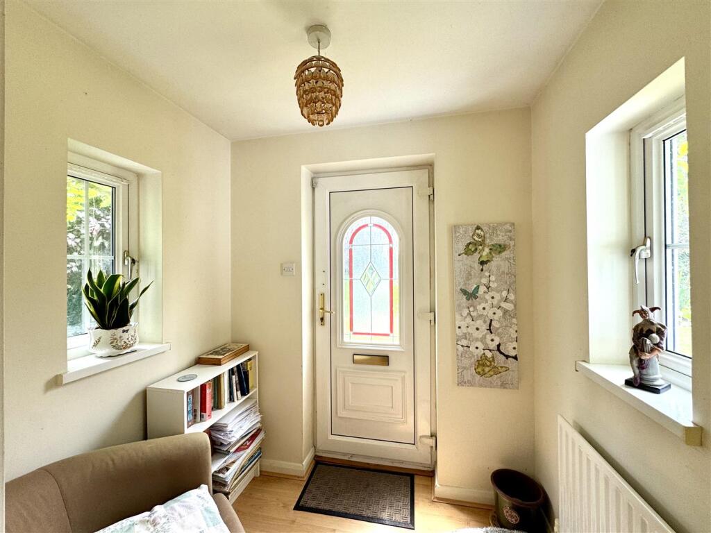 ENTRANCE PORCH