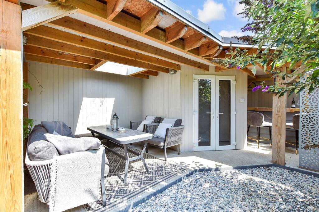 Workshop/Outbuildings