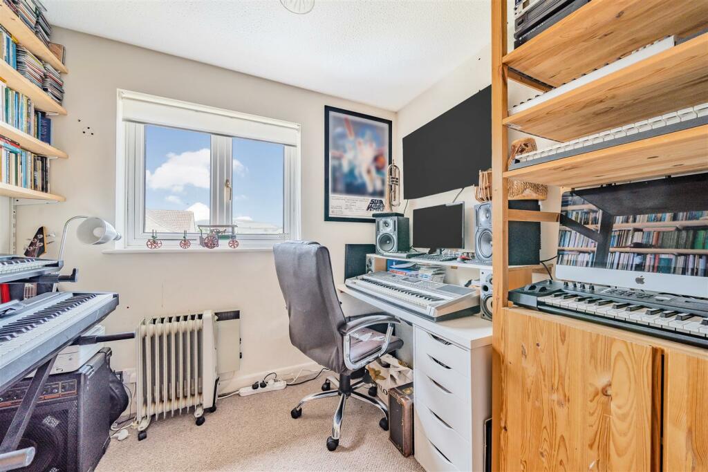 Music/bedroom