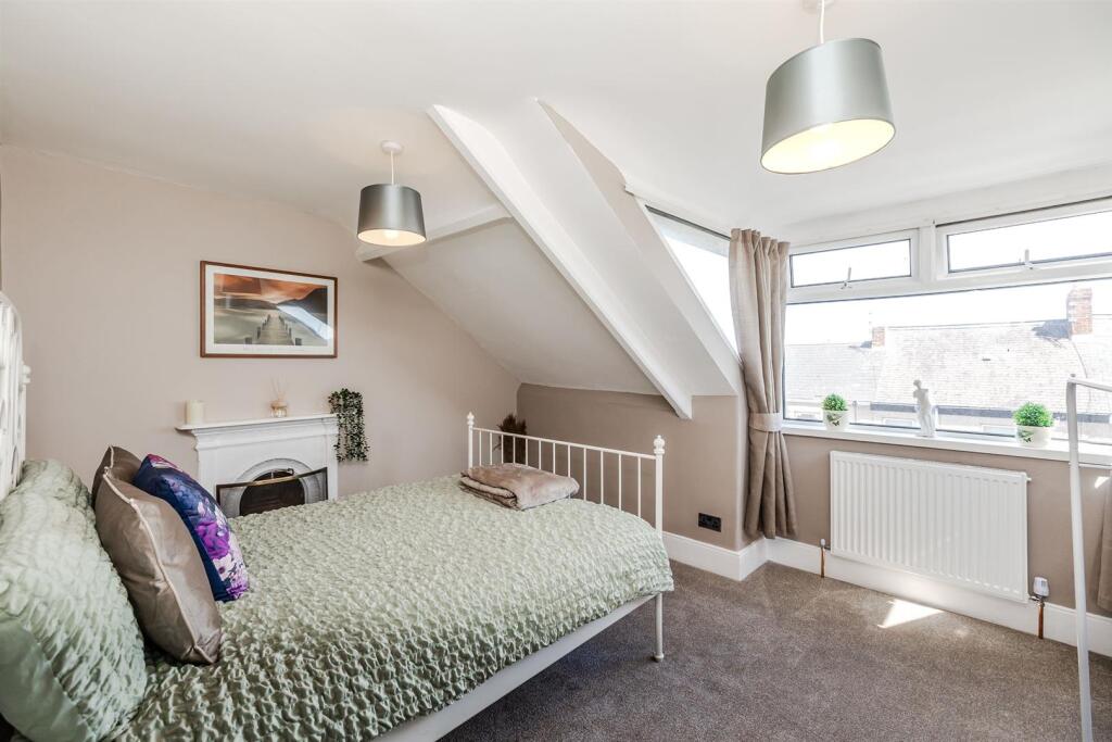 18Beaconsfieldblyth-1.jpg