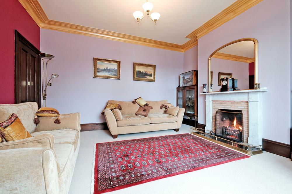 Lounge 3